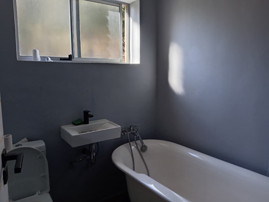 6 Bedroom Property for Sale in Gordons Bay Western Cape